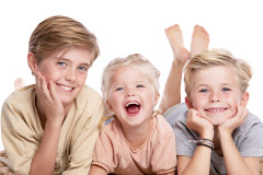 Voorbeeld van een foto met lachende kinderen die gemaakt is door Cecile op het kinderdagverblijf